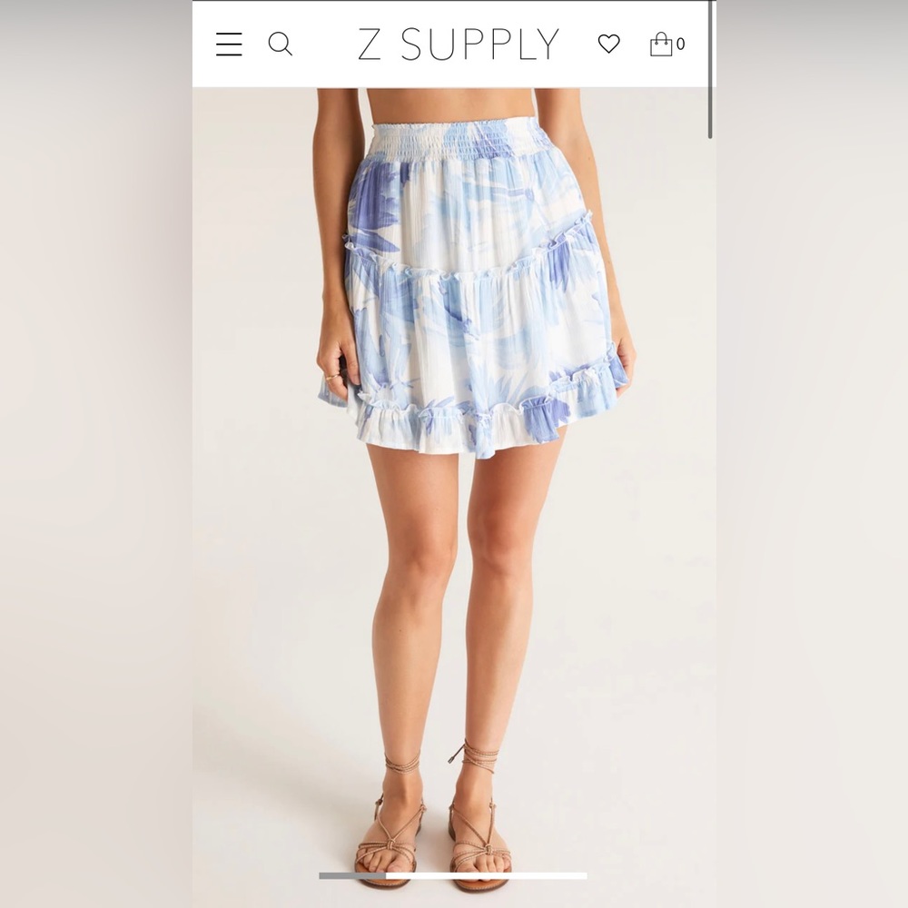 Z Supply Amari Watercolor Leaf Skirt.  Size small NWT.  Blue and white